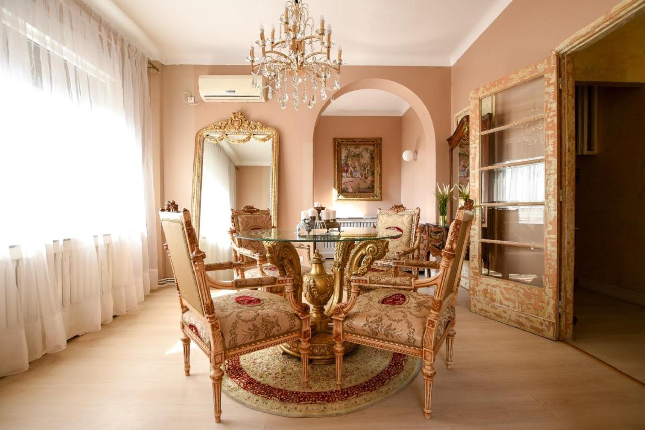 Baroque Splendor: Breathtaking Views & Design Apartamento Bucareste Exterior foto