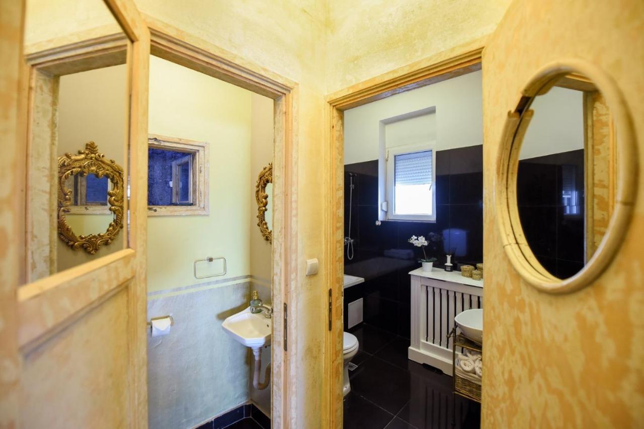 Baroque Splendor: Breathtaking Views & Design Apartamento Bucareste Exterior foto